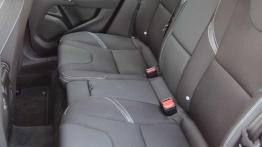 Volvo V40 T3 Momentum - zmiana warty