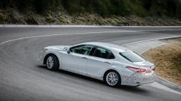 Toyota Camry dla Europejczyka. Z nowym napędem hybrydowym