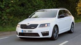 Skoda Octavia RS jako auto dla rodziny Playboya