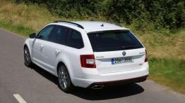 Skoda Octavia RS jako auto dla rodziny Playboya