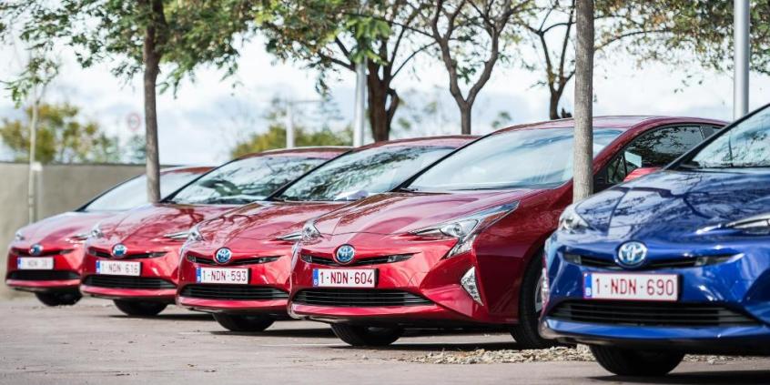 Toyota sprzedała już 9 milionów hybryd