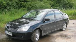 Mitsubishi Lancer 2.0 Sport - lewy bok