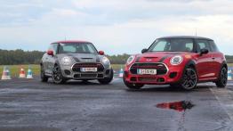 Mini 3d John Cooper Works, 2.0 231 KM - galeria redakcyjna - widok z przodu