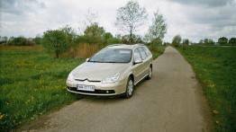 Citroen C5 II Break 2.0 HDi 138KM - galeria redakcyjna - widok z przodu