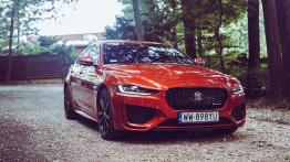 Jaguar XE - galeria redakcyjna - widok z przodu