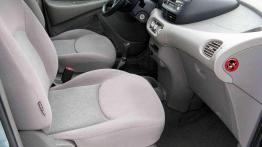 Nissan Almera Tino - francuski Japończyk