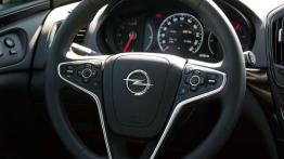 Opel Insignia 1.6 CDTI – rodzinny klasyk