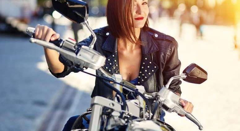 Nie bądź zdrapką, czyli sposoby radzenia sobie z upałem na motocyklu