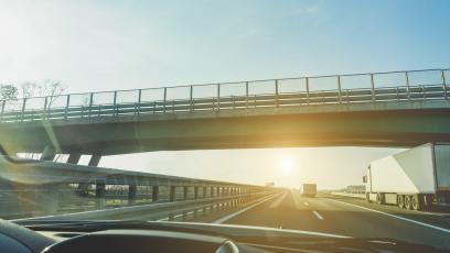 Po autostradzie nie gaś silnika od razu. Możesz zniszczyć turbinę za 10 tys. zł