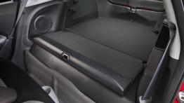 Honda CR-Z - tylna kanapa złożona, widok z boku