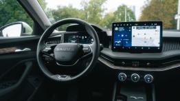 Skoda Superb Combi L&K PHEV - czasy się zmieniają i hybrydy też