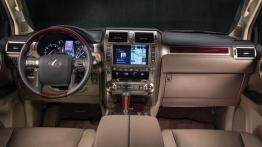 Odświeżony Lexus GX dostał zupełnie nową twarz