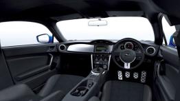 Subaru BRZ - pełny panel przedni