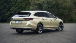 Skoda Superb Combi L&K PHEV - czasy się zmieniają i hybrydy też