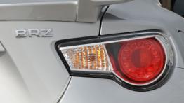 Subaru BRZ - prawy tylny reflektor - wyłączony