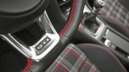 Volkswagen Golf GTI Performance vs. Seat Leon SC Cupra 280 - dwaj przyjaciele z ...