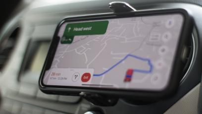 Google Maps nie zgubi auta w tunelu. Ukryta funkcja działa bez GPS