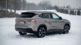 Porównanie: MG HS Hybrid+ Exclusive vs Nissan Qashqai e-Power Tekna+. Która hybryda lepsza?