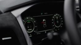 Porównanie: MG HS Hybrid+ Exclusive vs Nissan Qashqai e-Power Tekna+. Która hybryda lepsza?