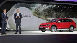 Nowi gracze na rynku kompaktów - relacja z Paryża