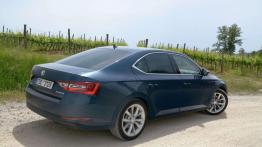 Skoda Superb - gdy uczennica przerasta mistrza