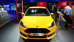 Nowi gracze na rynku kompaktów - relacja z Paryża