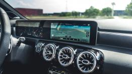 Mercedes-AMG A35. Pasażerowie tego nienawidzą