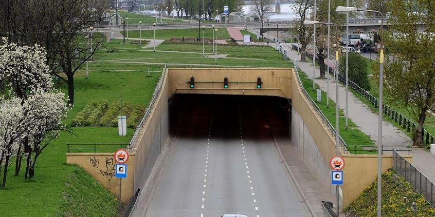 Odcinkowy pomiar prędkości w tunelu Wisłostrady – nadchodzą duże zmiany dla kierowców w Warszawie