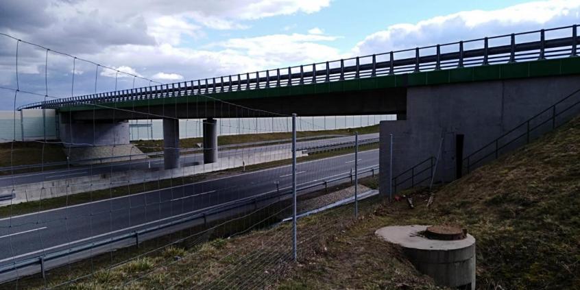 To może spotkać każdego z nas. Rzucali z wiaduktu kamieniami w przejeżdżające pojazdy