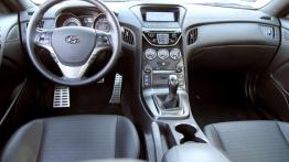 Hyundai Genesis Coupe - mocarz za rozsądne pieniądze
