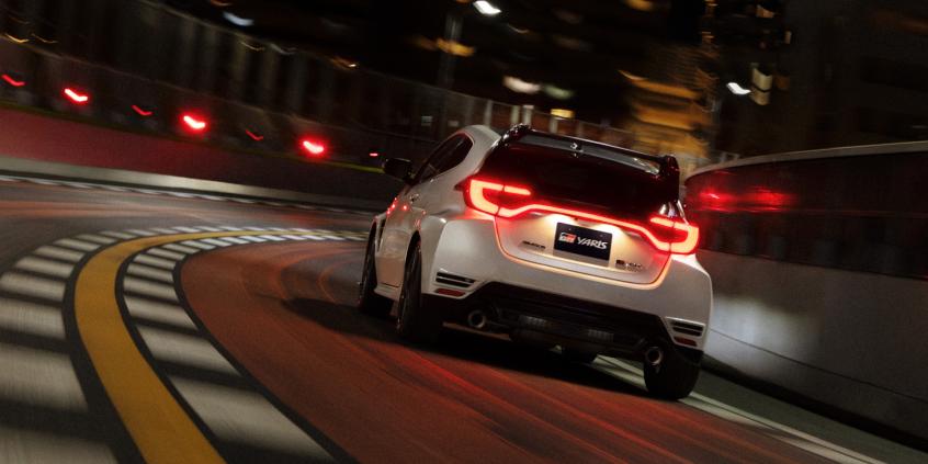 Toyota GR Yaris 2026 zyskała mniejszą kierownicę i nową charakterystykę prowadzenia