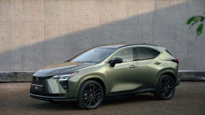 Lexus NX dostał większą baterię. Teraz przejedzie ponad 100 km na prądzie