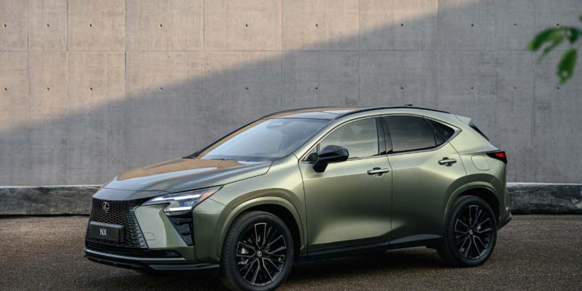 Lexus NX dostał większą baterię. Teraz przejedzie ponad 100 km na prądzie