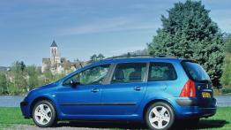 Tanie auta dla dużej rodziny. 5 propozycji w cenie do 25 tys. zł