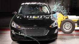 Euro NCAP rozbiło Focusa i XC40. Który bezpieczniejszy?