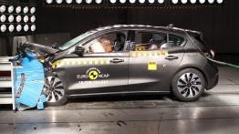 Euro NCAP rozbiło Focusa i XC40. Który bezpieczniejszy?
