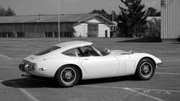 Żyje się tylko dwa razy