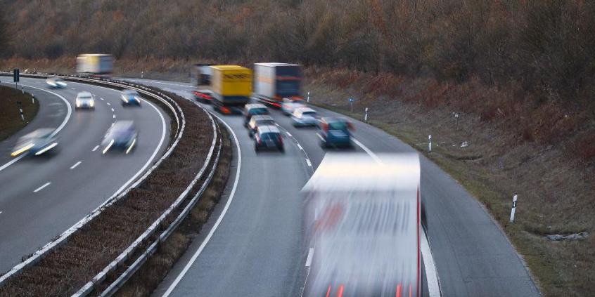 Niemieckie autostrady jednak bez ograniczeń prędkości. Rząd się przestraszył?